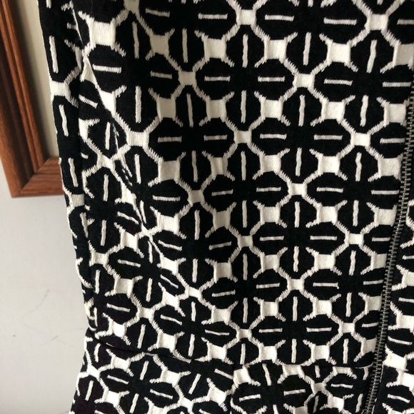 AQUA Sleeveless Dress - Picture 7 of 12